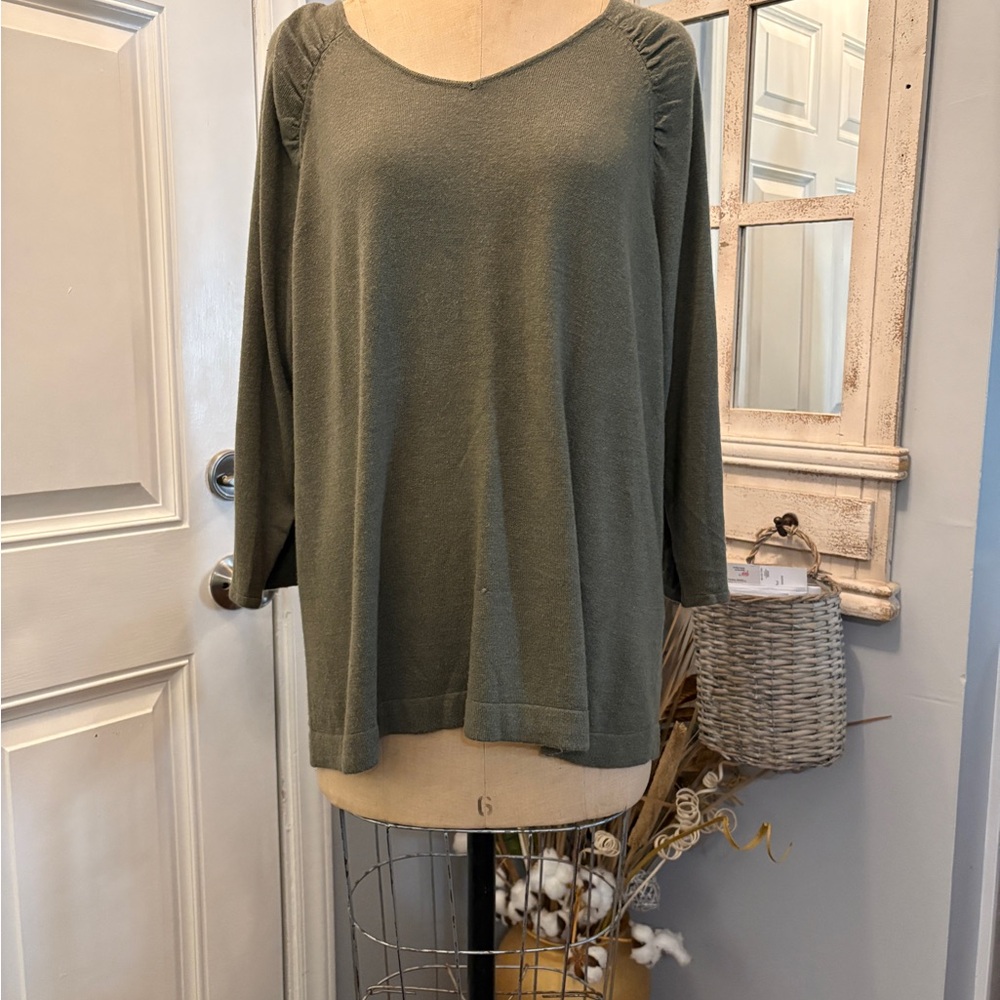 Chico's Olive Green Minimal Casual Blouse
